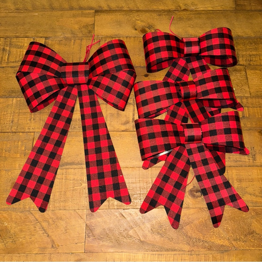 Plaid Red and Black Bow Set